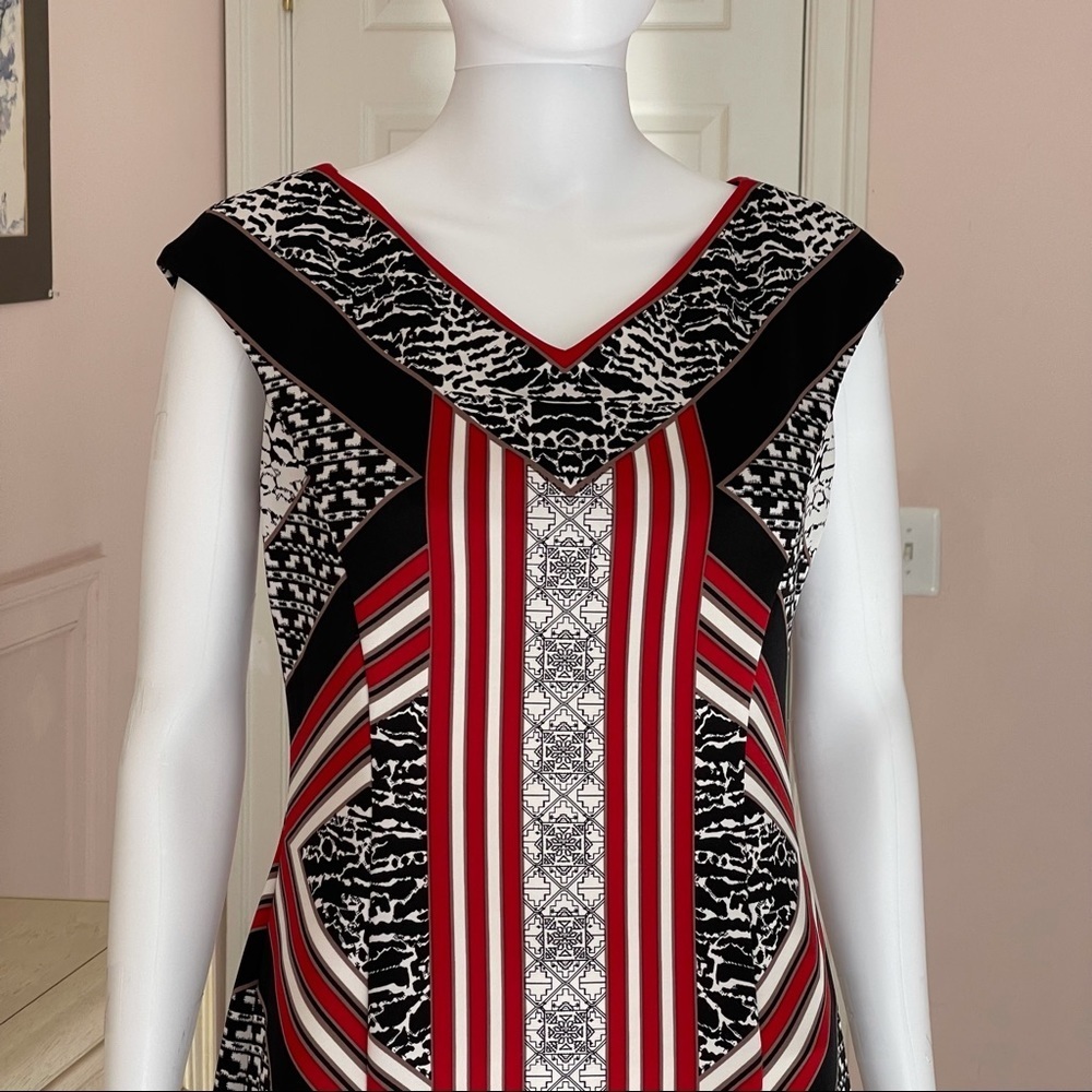 Maggy L Women’s Sleeveless V-neck Geometric Sheath  Midi Dress size 8 - Picture 4 of 14